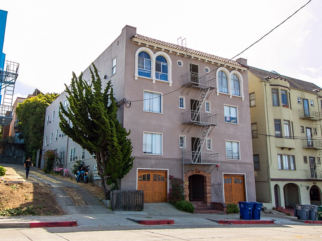 1749 Oxford St, Berkeley photo 2